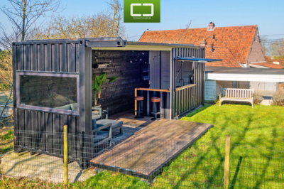 Container lounge bar