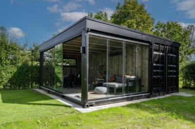 Container poolhouse met berging