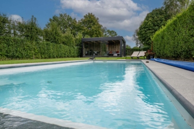 Container poolhouse met berging