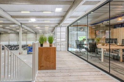 Containerkantoor met 2 verdiepingen